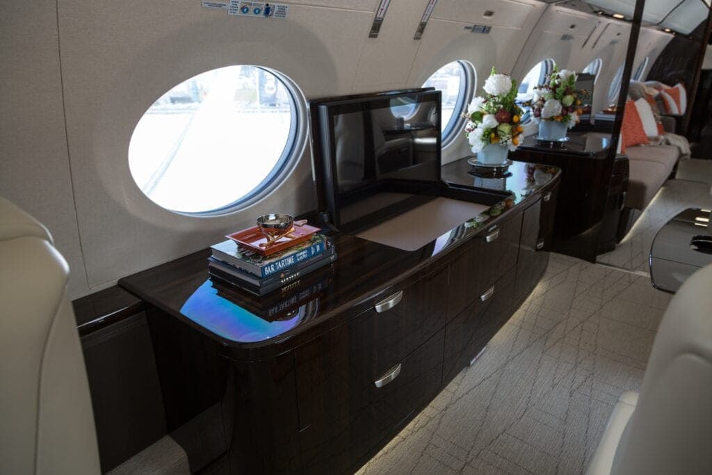 Gulfstream G600 interior TV area