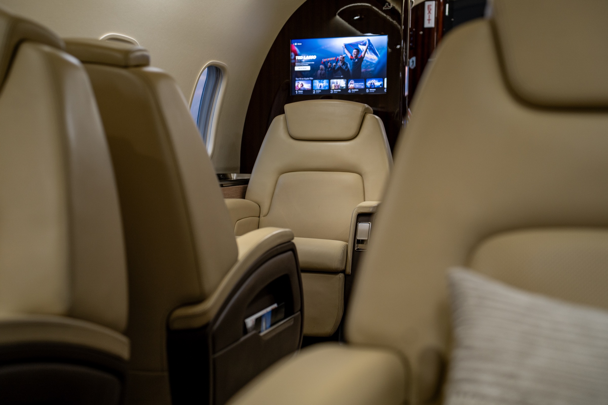 N395PD — interior detail