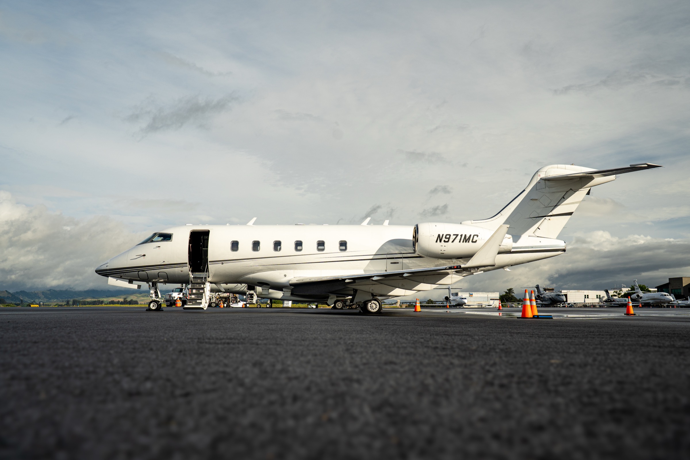 N971MC — gallery photo