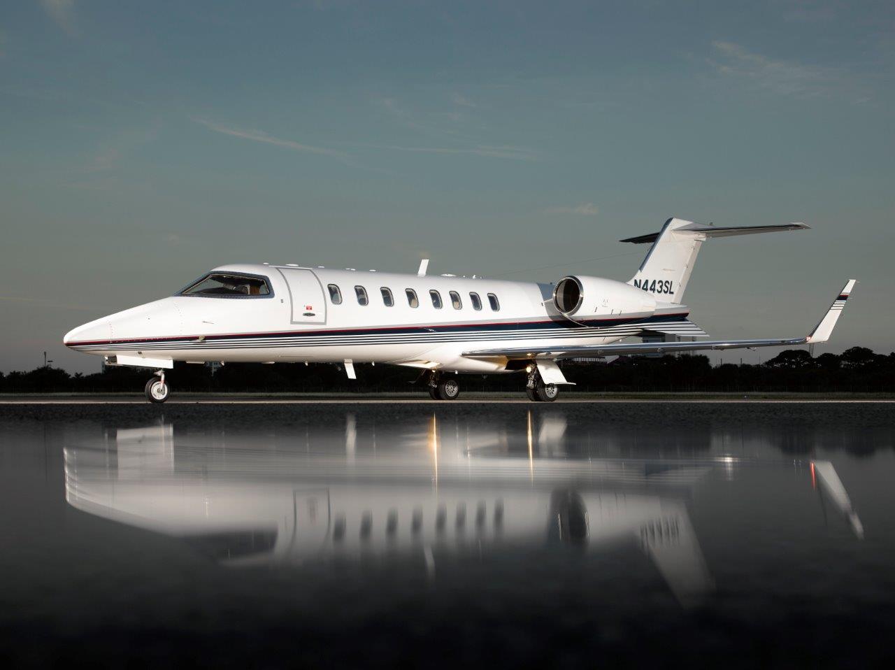Bombardier Learjet 45 Exterior