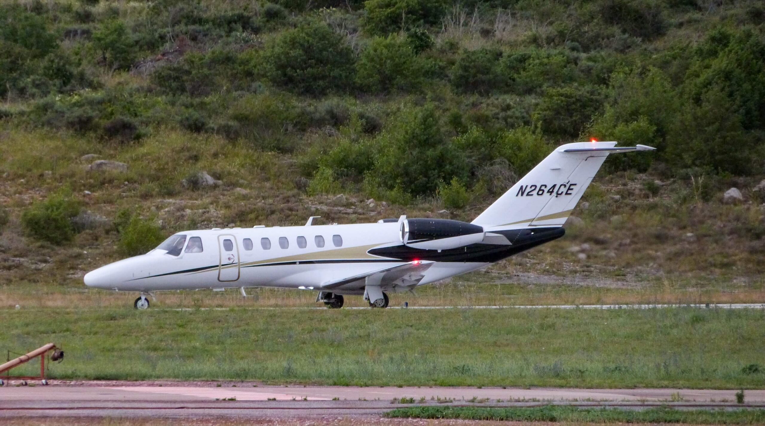 Cessna Citation CJ3+ on ground with reg number N264CE