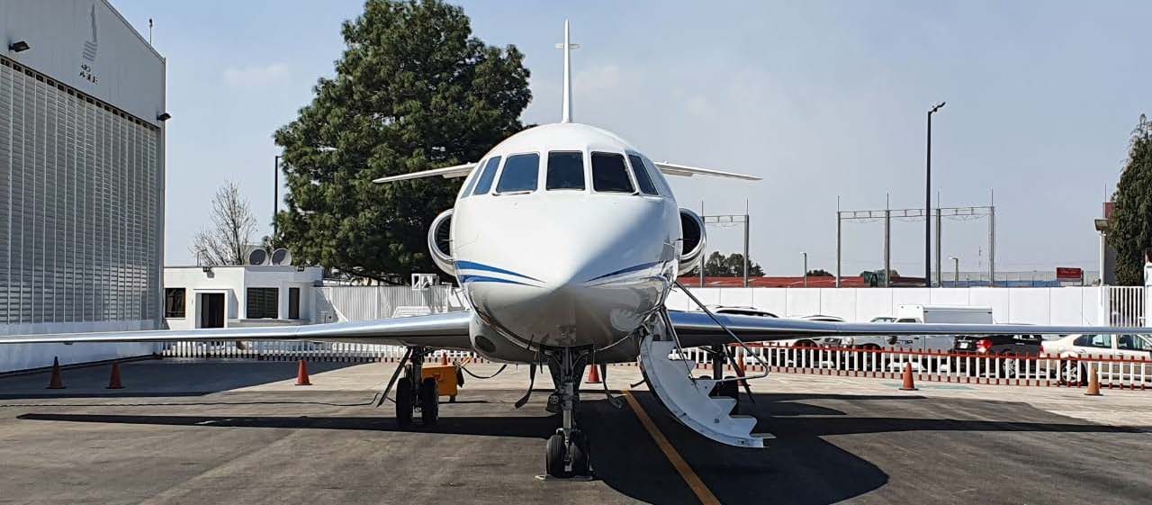 Dassault Falcon 900B Exterior