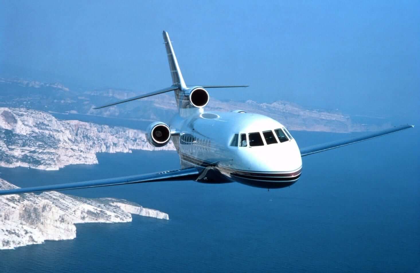 Dassault Falcon 900 Exterior