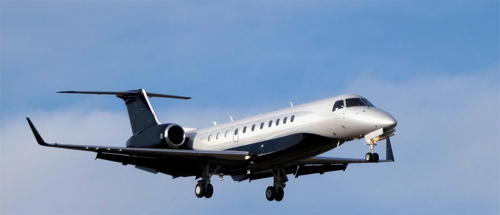 Embraer Legacy 600 Exterior