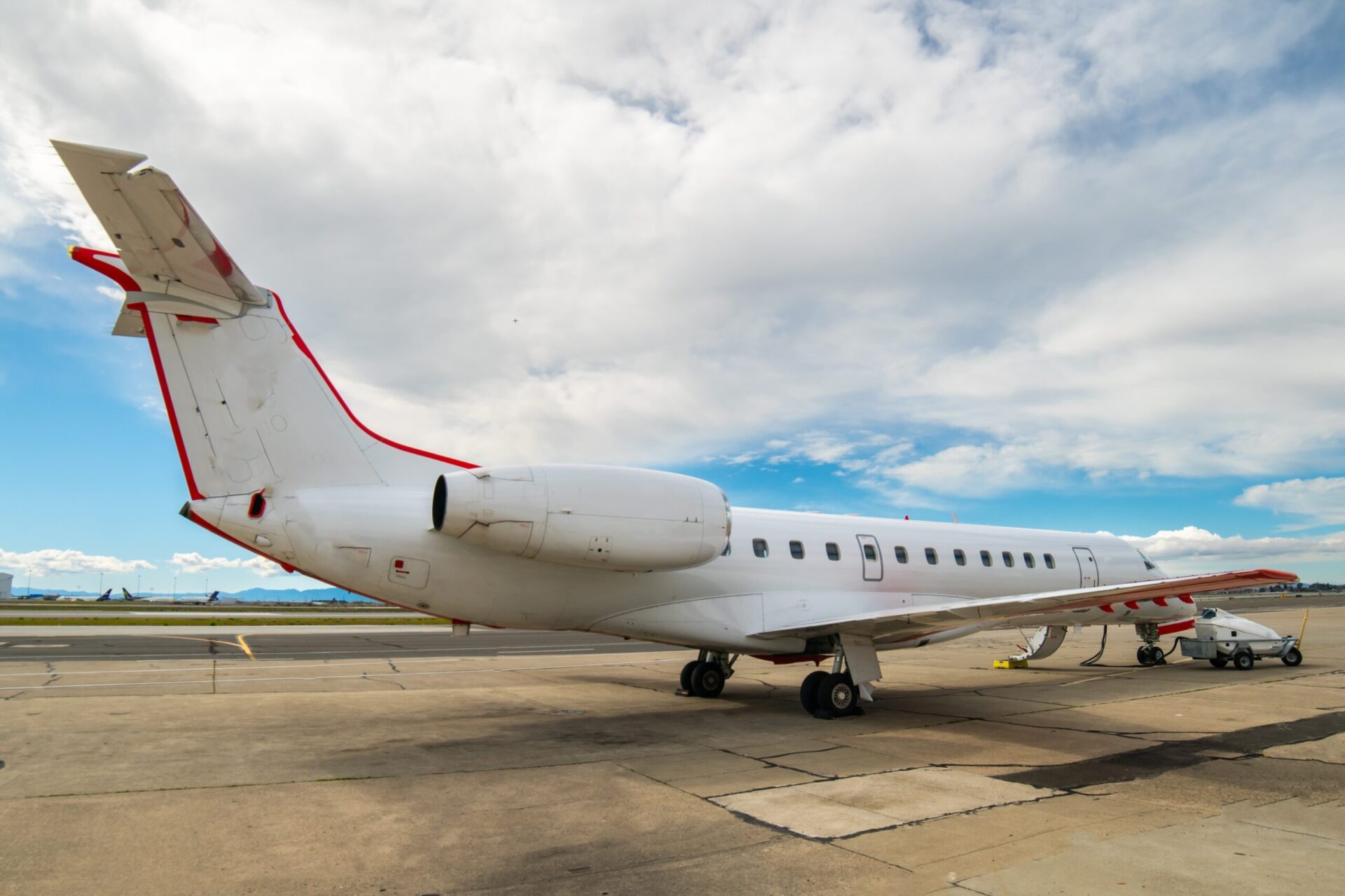 JSX Embraer exterior view