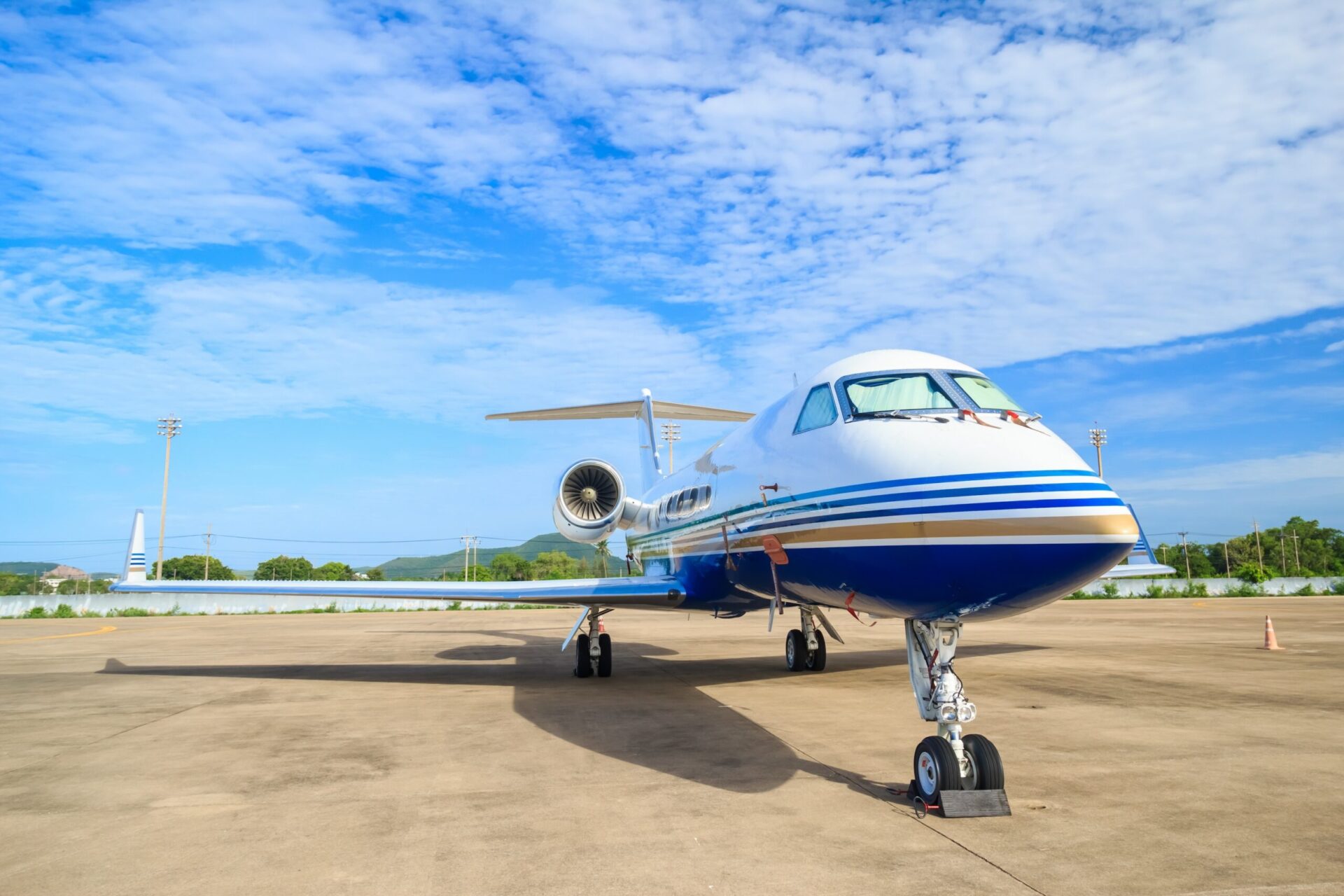 Gulfstream GIV exterior shot blue underside parked at airport