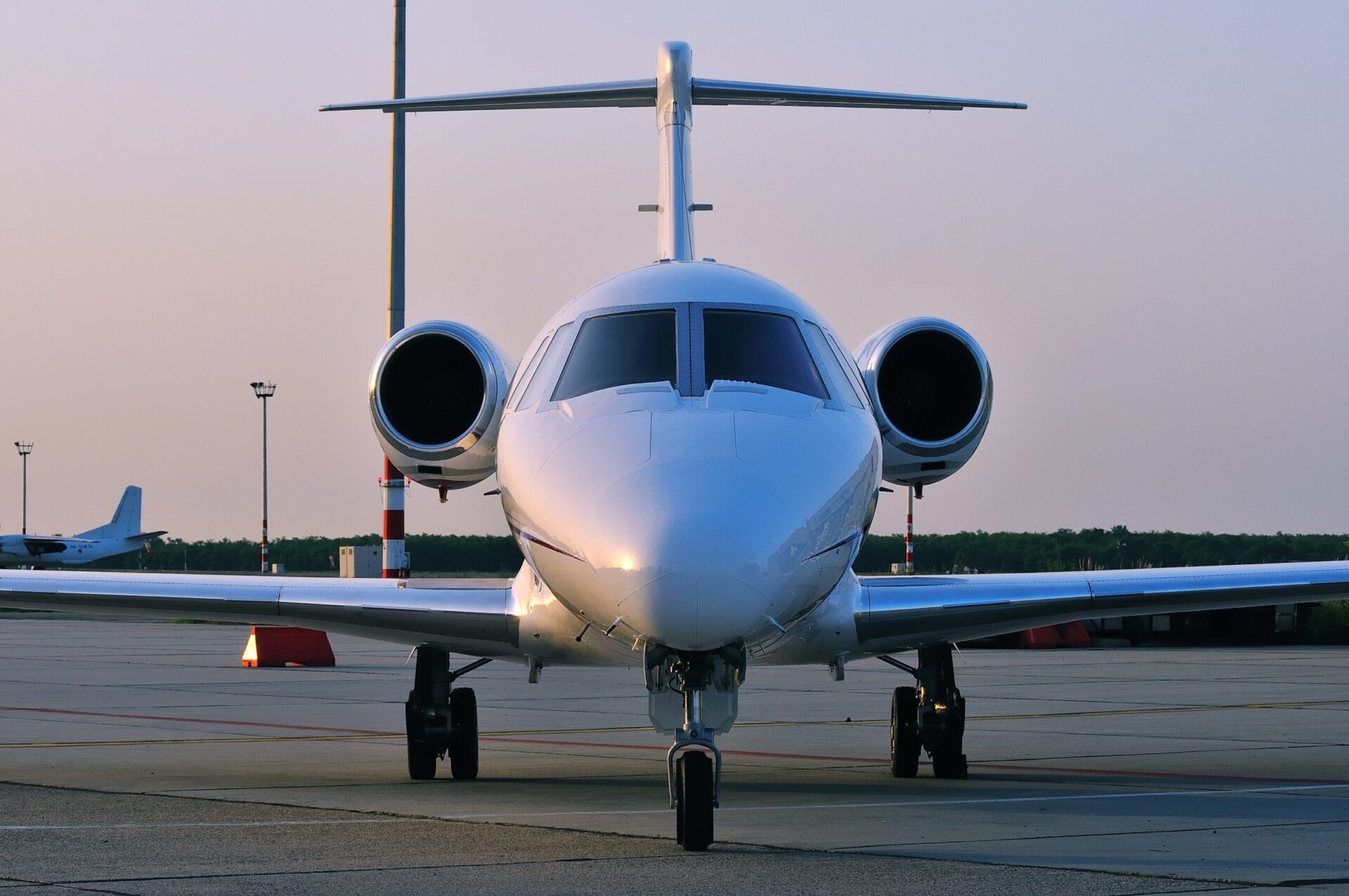 front view of white light jet